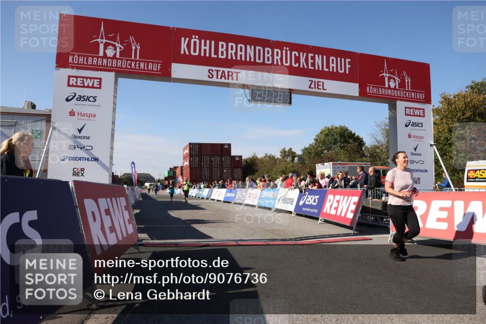 03.10.2025 - Köhlbrandbrückenlauf Lena Gebhardt http://msf.ph/oto/9076736 03.10.2025 13:41:07 Ziel 5116, 5121, 6317, 6437 meine-sportfotos.de