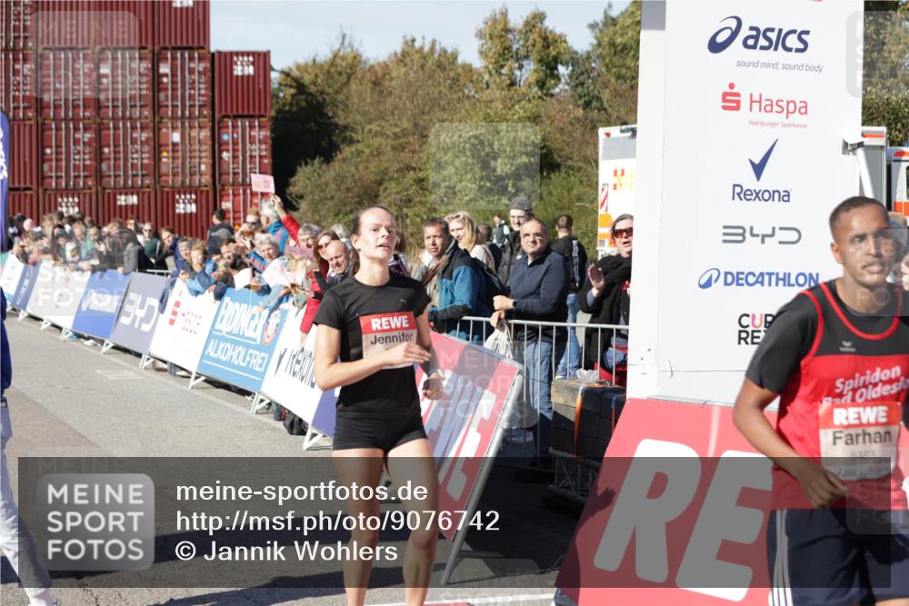 03.10.2025 - Köhlbrandbrückenlauf Jannik Wohlers http://msf.ph/oto/9076742 03.10.2025 12:46:55 Ziel 6483, 6516, 6740 meine-sportfotos.de