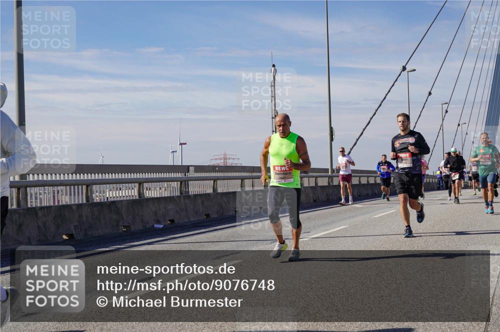 03.10.2025 - Köhlbrandbrückenlauf Michael Burmester http://msf.ph/oto/9076748 03.10.2025 12:41:52 Position 2 127 meine-sportfotos.de