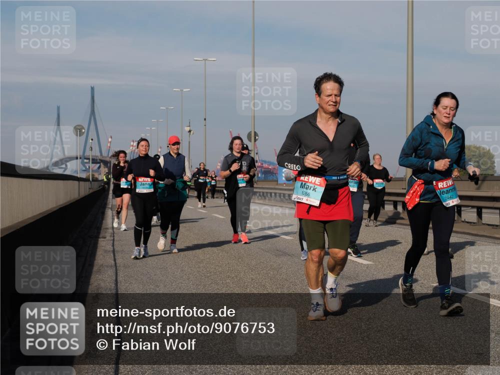 03.10.2025 - Köhlbrandbrückenlauf Fabian Wolf http://msf.ph/oto/9076753 03.10.2025 10:15:32 Position 3 1256, 3437, 2442 meine-sportfotos.de
