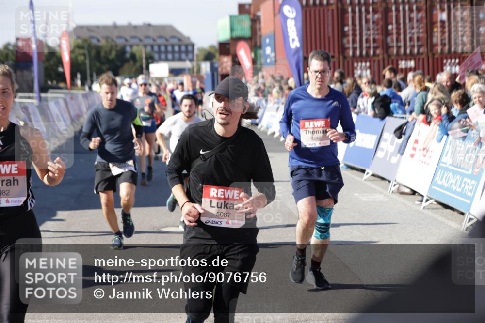 03.10.2025 - Köhlbrandbrückenlauf Jannik Wohlers http://msf.ph/oto/9076756 03.10.2025 13:17:06 Ziel 4242, 4331, 4359, 4361, 4861, 4978, 4982, 5033, 5073, 5087, 5090, 5100, 5479, 5667, 5840, 6431, 6474, 6623, 6626 meine-sportfotos.de