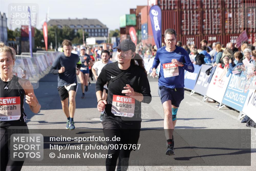 03.10.2025 - Köhlbrandbrückenlauf Jannik Wohlers http://msf.ph/oto/9076767 03.10.2025 13:17:06 Ziel 4242, 4331, 4359, 4361, 4861, 4978, 4982, 5033, 5073, 5087, 5090, 5100, 5479, 5667, 5840, 6431, 6474, 6623, 6626 meine-sportfotos.de