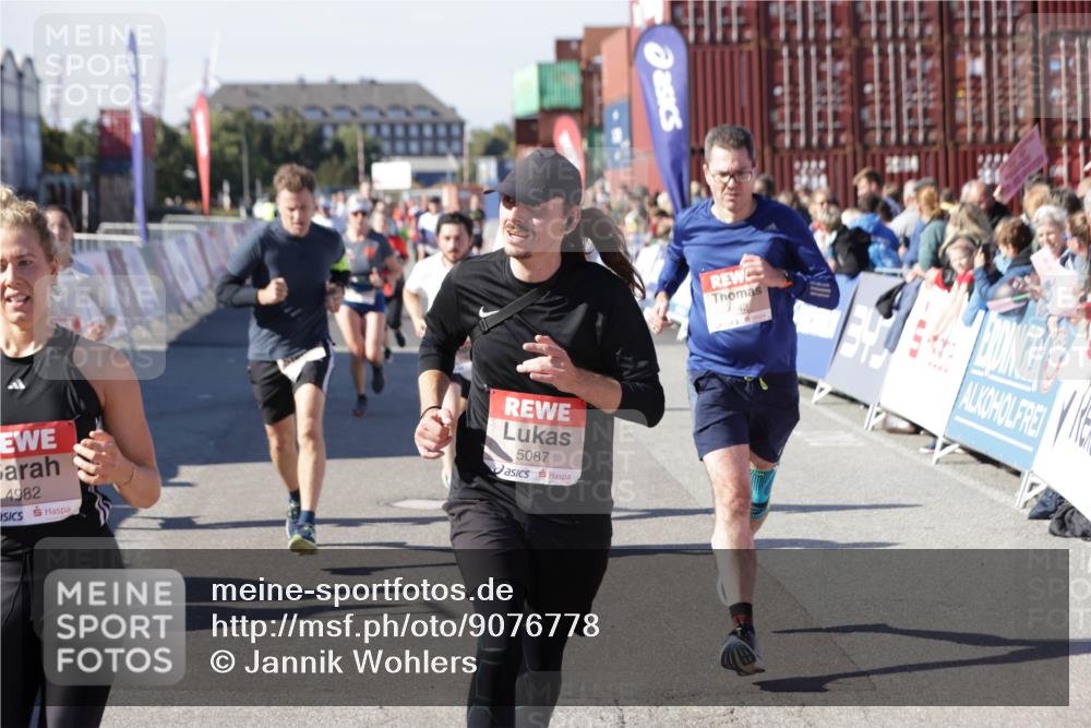 03.10.2025 - Köhlbrandbrückenlauf Jannik Wohlers http://msf.ph/oto/9076778 03.10.2025 13:17:06 Ziel 4242, 4331, 4359, 4361, 4861, 4978, 4982, 5033, 5073, 5087, 5090, 5100, 5479, 5667, 5840, 6431, 6474, 6623, 6626 meine-sportfotos.de
