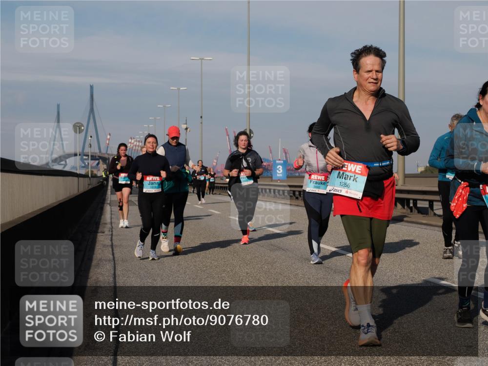 03.10.2025 - Köhlbrandbrückenlauf Fabian Wolf http://msf.ph/oto/9076780 03.10.2025 10:15:32 Position 3 1819, 3, 3442, 1256 meine-sportfotos.de