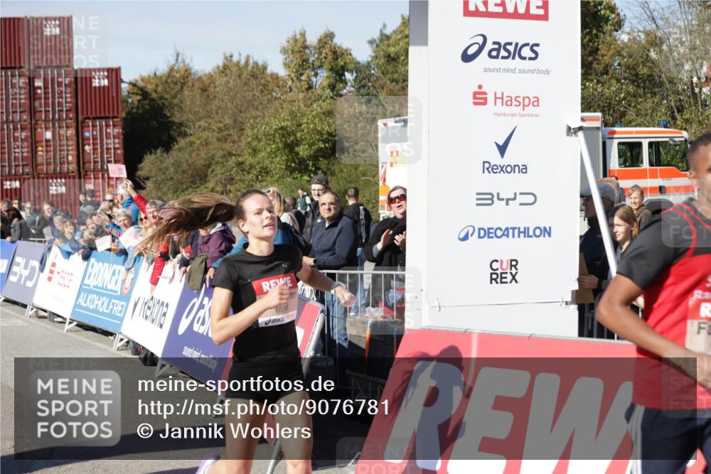 03.10.2025 - Köhlbrandbrückenlauf Jannik Wohlers http://msf.ph/oto/9076781 03.10.2025 12:46:55 Ziel 6483, 6516, 6740 meine-sportfotos.de