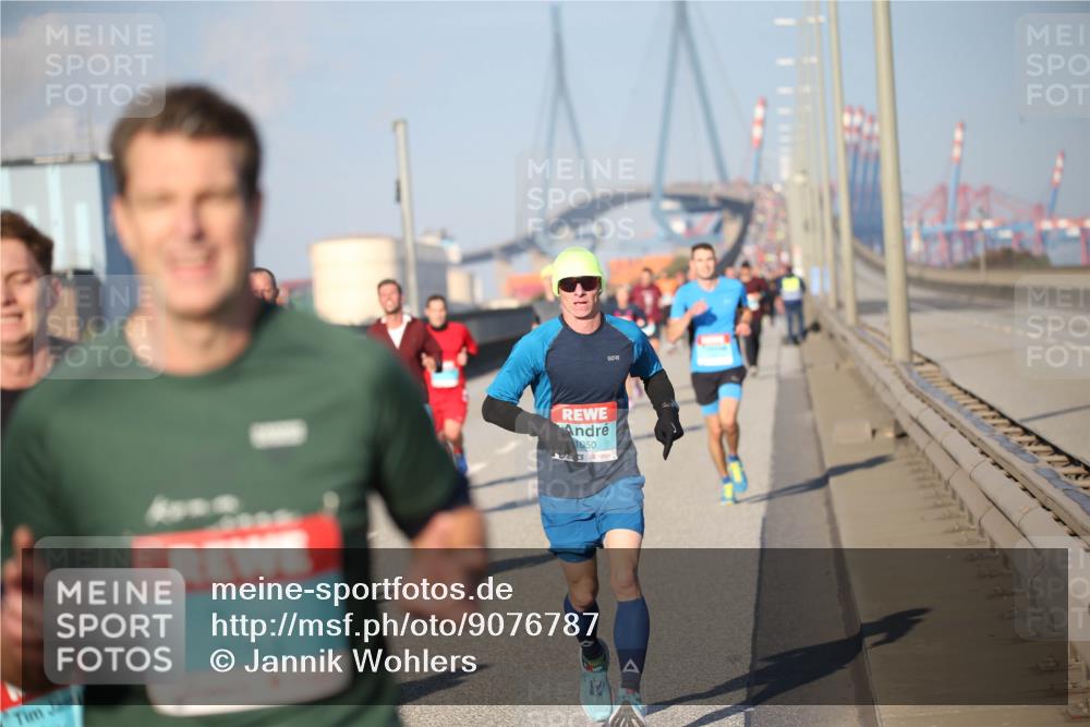 03.10.2025 - Köhlbrandbrückenlauf Jannik Wohlers http://msf.ph/oto/9076787 03.10.2025 09:43:26 Position 3 1050 meine-sportfotos.de