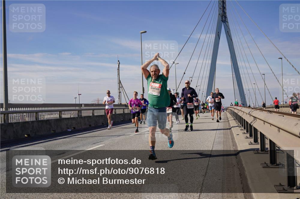 03.10.2025 - Köhlbrandbrückenlauf Michael Burmester http://msf.ph/oto/9076818 03.10.2025 12:41:55 Position 2 5707 meine-sportfotos.de