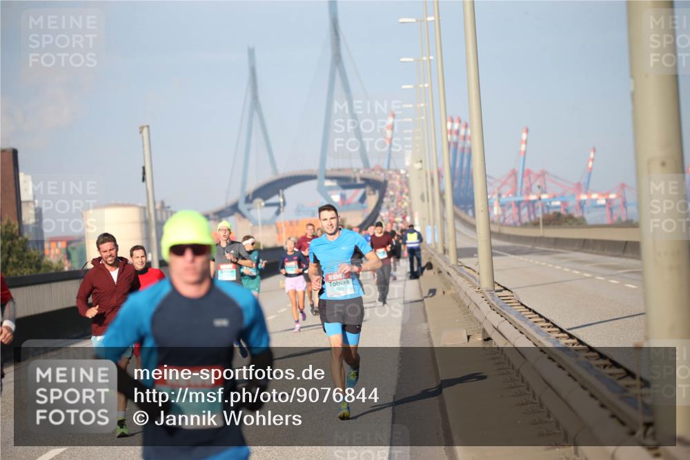 03.10.2025 - Köhlbrandbrückenlauf Jannik Wohlers http://msf.ph/oto/9076844 03.10.2025 09:43:28 Position 3 1023 meine-sportfotos.de