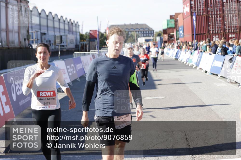 03.10.2025 - Köhlbrandbrückenlauf Jannik Wohlers http://msf.ph/oto/9076859 03.10.2025 13:17:09 Ziel 4242, 4331, 4361, 4861, 4978, 4982, 5033, 5073, 5087, 5090, 5100, 5429, 5479, 5544, 5667, 6431, 6623, 6626 meine-sportfotos.de