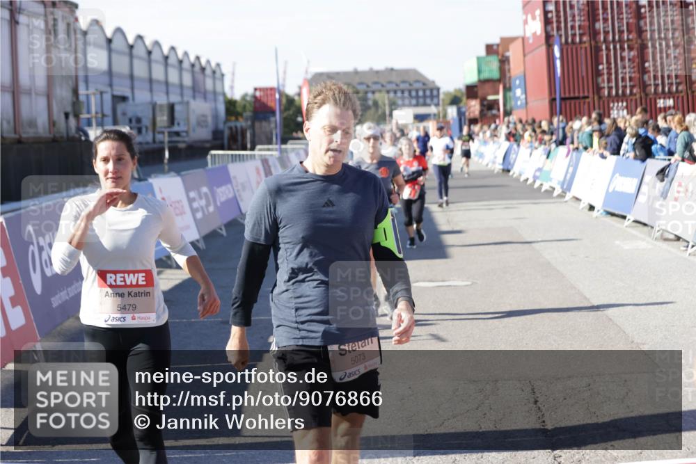 03.10.2025 - Köhlbrandbrückenlauf Jannik Wohlers http://msf.ph/oto/9076866 03.10.2025 13:17:09 Ziel 4242, 4331, 4361, 4861, 4978, 4982, 5033, 5073, 5087, 5090, 5100, 5429, 5479, 5544, 5667, 6431, 6623, 6626 meine-sportfotos.de