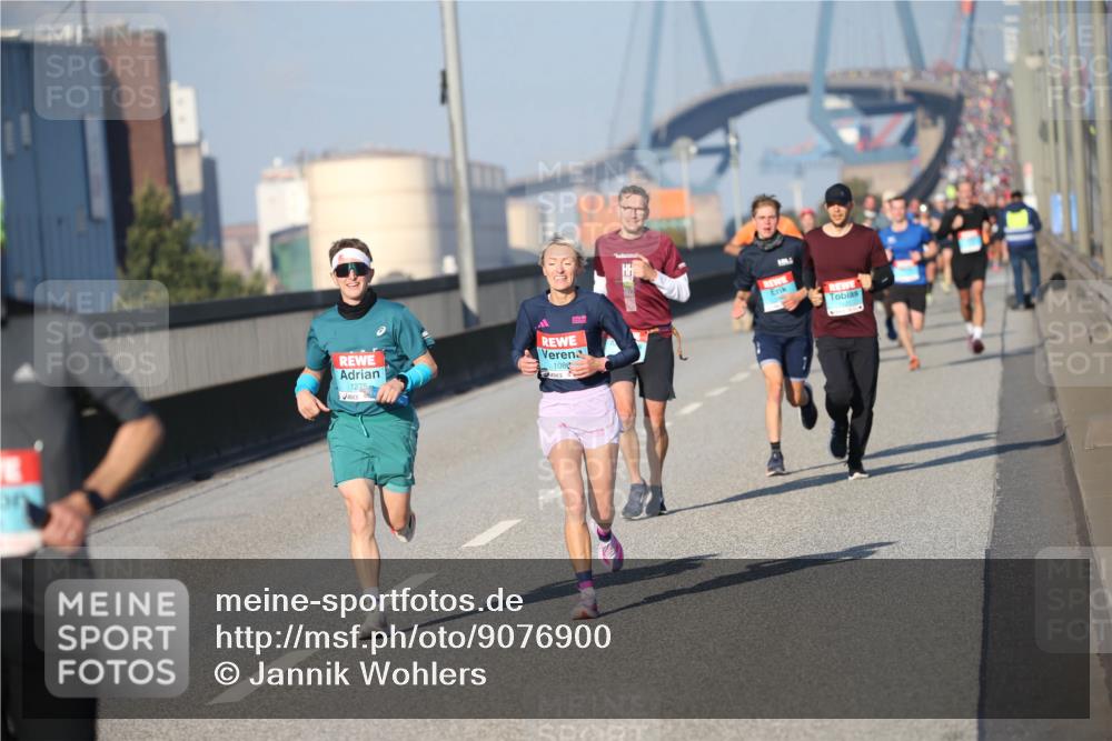 03.10.2025 - Köhlbrandbrückenlauf Jannik Wohlers http://msf.ph/oto/9076900 03.10.2025 09:43:35 Position 3 1275, 1086 meine-sportfotos.de
