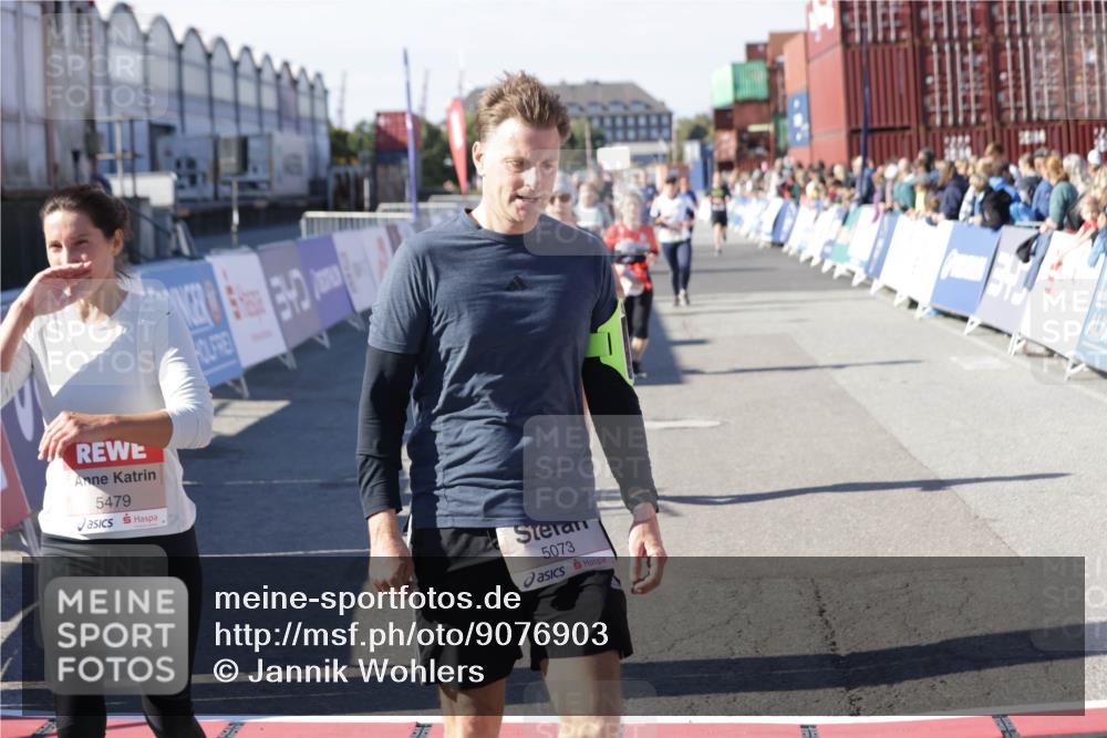 03.10.2025 - Köhlbrandbrückenlauf Jannik Wohlers http://msf.ph/oto/9076903 03.10.2025 13:17:09 Ziel 4242, 4331, 4361, 4861, 4978, 4982, 5033, 5073, 5087, 5090, 5100, 5429, 5479, 5544, 5667, 6431, 6623, 6626 meine-sportfotos.de