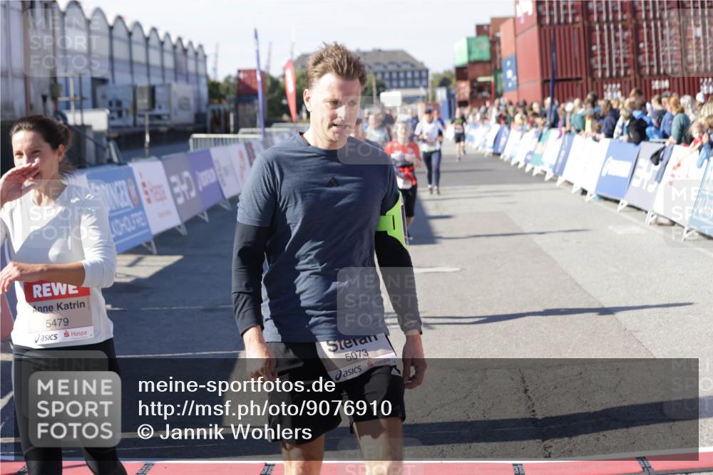 03.10.2025 - Köhlbrandbrückenlauf Jannik Wohlers http://msf.ph/oto/9076910 03.10.2025 13:17:09 Ziel 4242, 4331, 4361, 4861, 4978, 4982, 5033, 5073, 5087, 5090, 5100, 5429, 5479, 5544, 5667, 6431, 6623, 6626 meine-sportfotos.de
