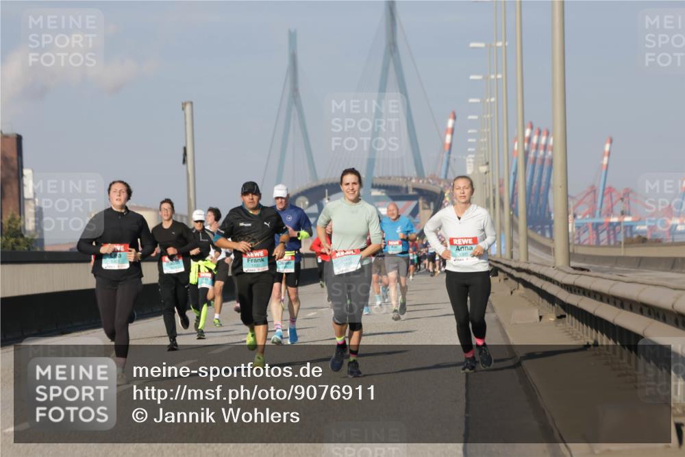 03.10.2025 - Köhlbrandbrückenlauf Jannik Wohlers http://msf.ph/oto/9076911 03.10.2025 09:52:09 Position 3 3797, 1395 meine-sportfotos.de