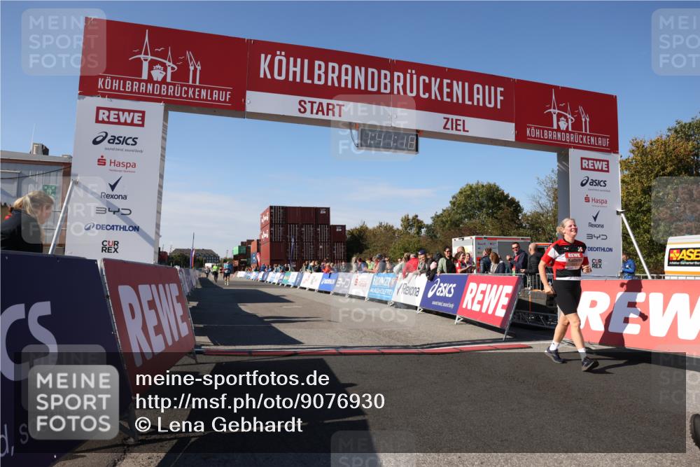 03.10.2025 - Köhlbrandbrückenlauf Lena Gebhardt http://msf.ph/oto/9076930 03.10.2025 13:41:18 Ziel 5116, 5121, 5197, 5421 meine-sportfotos.de