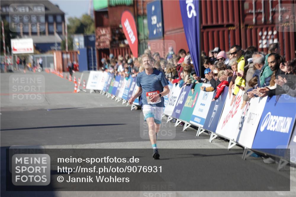 03.10.2025 - Köhlbrandbrückenlauf Jannik Wohlers http://msf.ph/oto/9076931 03.10.2025 12:47:27 Ziel 6638 meine-sportfotos.de