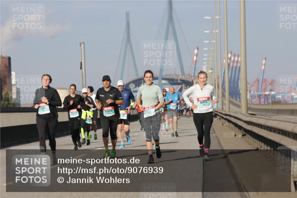 03.10.2025 - Köhlbrandbrückenlauf Jannik Wohlers http://msf.ph/oto/9076939 03.10.2025 09:52:09 Position 3  meine-sportfotos.de