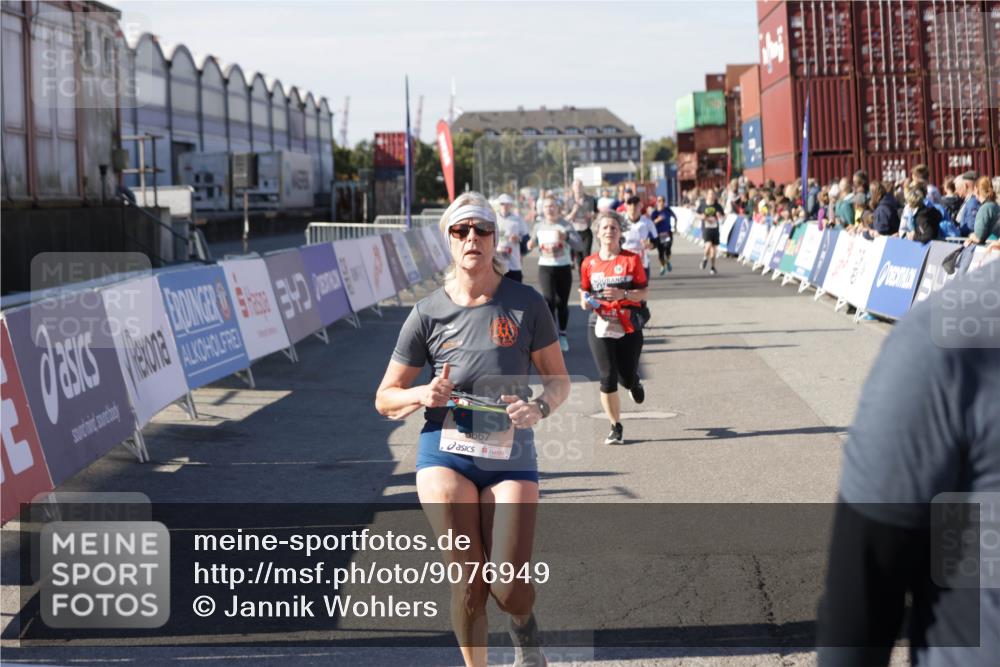03.10.2025 - Köhlbrandbrückenlauf Jannik Wohlers http://msf.ph/oto/9076949 03.10.2025 13:17:11 Ziel 4242, 4331, 4361, 4404, 4861, 4978, 4982, 5033, 5073, 5087, 5090, 5429, 5479, 5544, 5667, 5943, 6431, 6626 meine-sportfotos.de