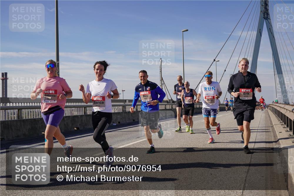 03.10.2025 - Köhlbrandbrückenlauf Michael Burmester http://msf.ph/oto/9076954 03.10.2025 12:42:00 Position 2 4422, 4056, 6470 meine-sportfotos.de