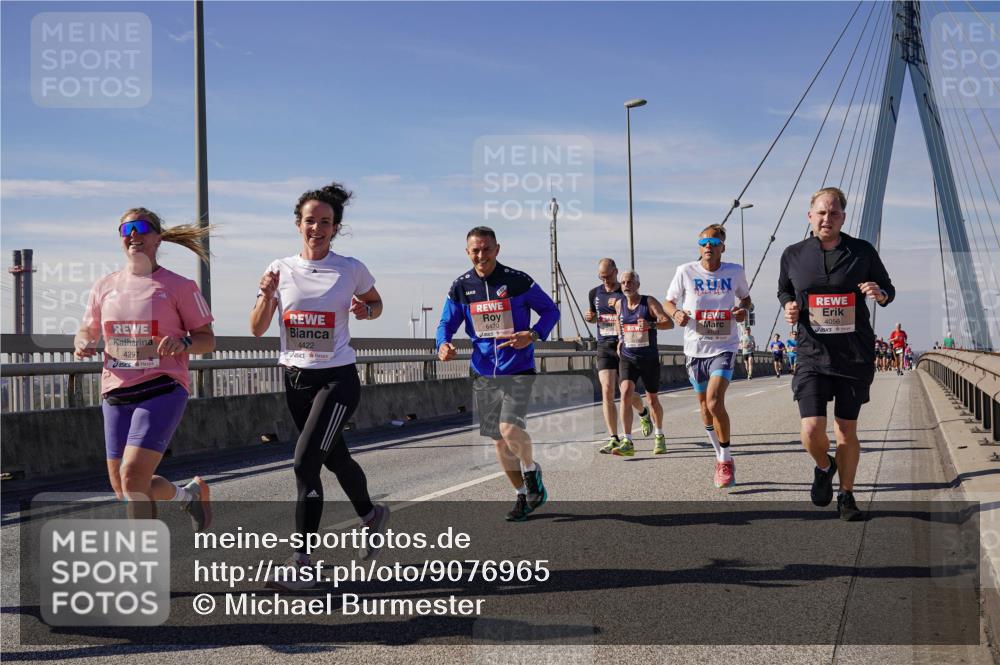 03.10.2025 - Köhlbrandbrückenlauf Michael Burmester http://msf.ph/oto/9076965 03.10.2025 12:42:00 Position 2 4291, 4422, 6470, 4056 meine-sportfotos.de