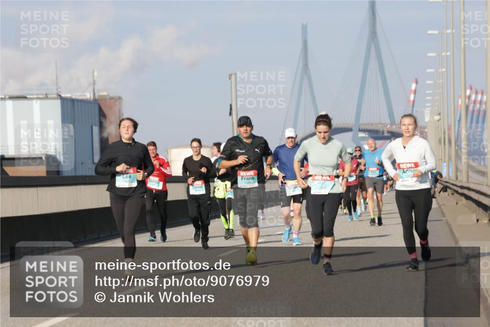03.10.2025 - Köhlbrandbrückenlauf Jannik Wohlers http://msf.ph/oto/9076979 03.10.2025 09:52:10 Position 3 1301, 1333, 3797 meine-sportfotos.de