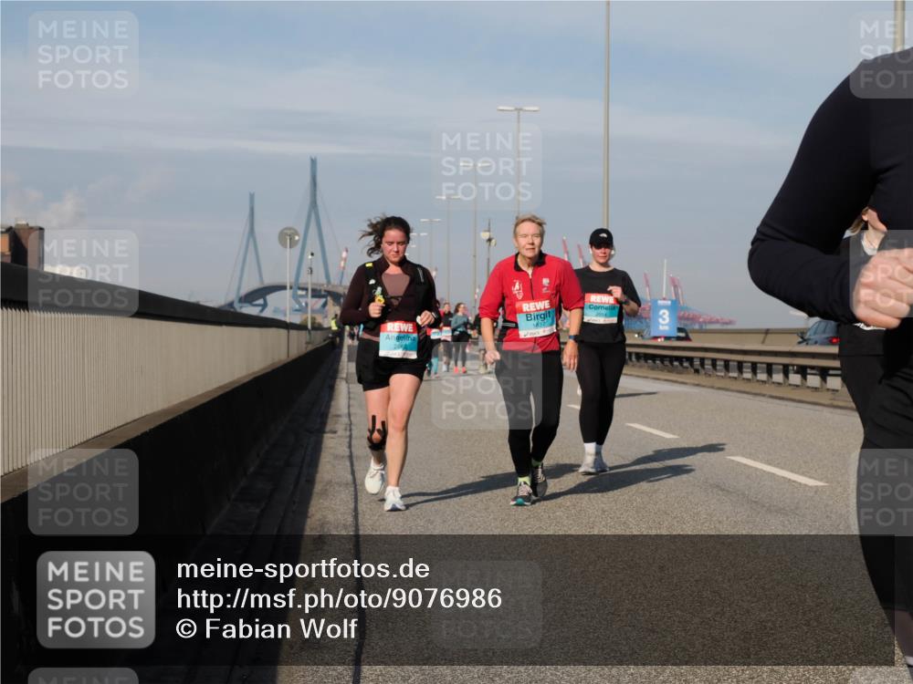 03.10.2025 - Köhlbrandbrückenlauf Fabian Wolf http://msf.ph/oto/9076986 03.10.2025 10:15:37 Position 3 1637, 2014 meine-sportfotos.de