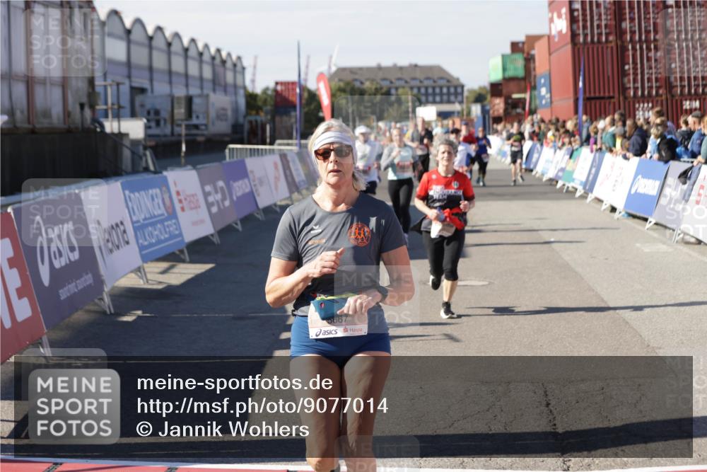 03.10.2025 - Köhlbrandbrückenlauf Jannik Wohlers http://msf.ph/oto/9077014 03.10.2025 13:17:11 Ziel 4242, 4331, 4361, 4404, 4861, 4978, 4982, 5033, 5073, 5087, 5090, 5429, 5479, 5544, 5667, 5943, 6431, 6626 meine-sportfotos.de