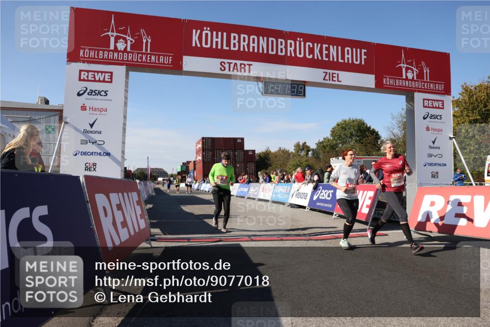 03.10.2025 - Köhlbrandbrückenlauf Lena Gebhardt http://msf.ph/oto/9077018 03.10.2025 13:41:40 Ziel 4894, 5228, 5230 meine-sportfotos.de