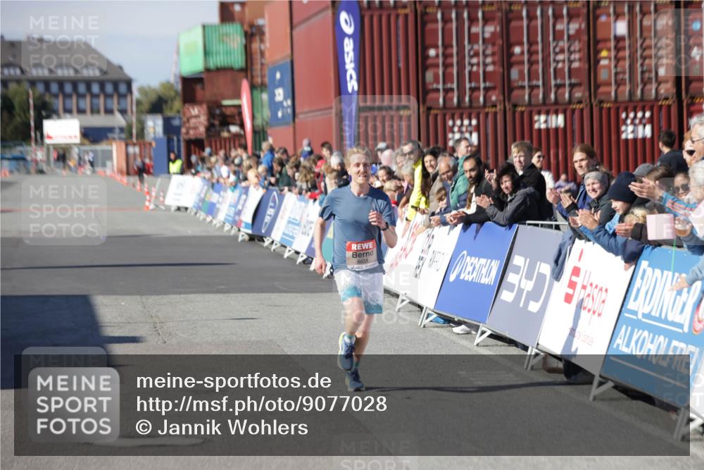 03.10.2025 - Köhlbrandbrückenlauf Jannik Wohlers http://msf.ph/oto/9077028 03.10.2025 12:47:29 Ziel 6638 meine-sportfotos.de