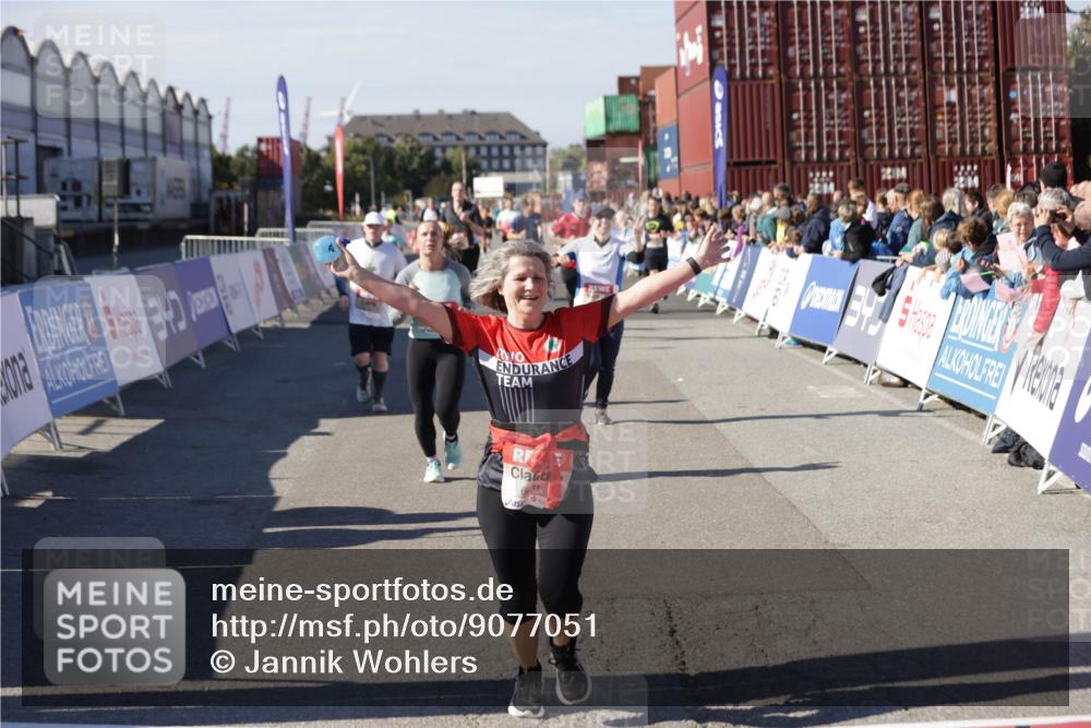 03.10.2025 - Köhlbrandbrückenlauf Jannik Wohlers http://msf.ph/oto/9077051 03.10.2025 13:17:13 Ziel 4242, 4361, 4404, 4982, 5033, 5073, 5087, 5090, 5429, 5479, 5544, 5667, 5943, 6431 meine-sportfotos.de