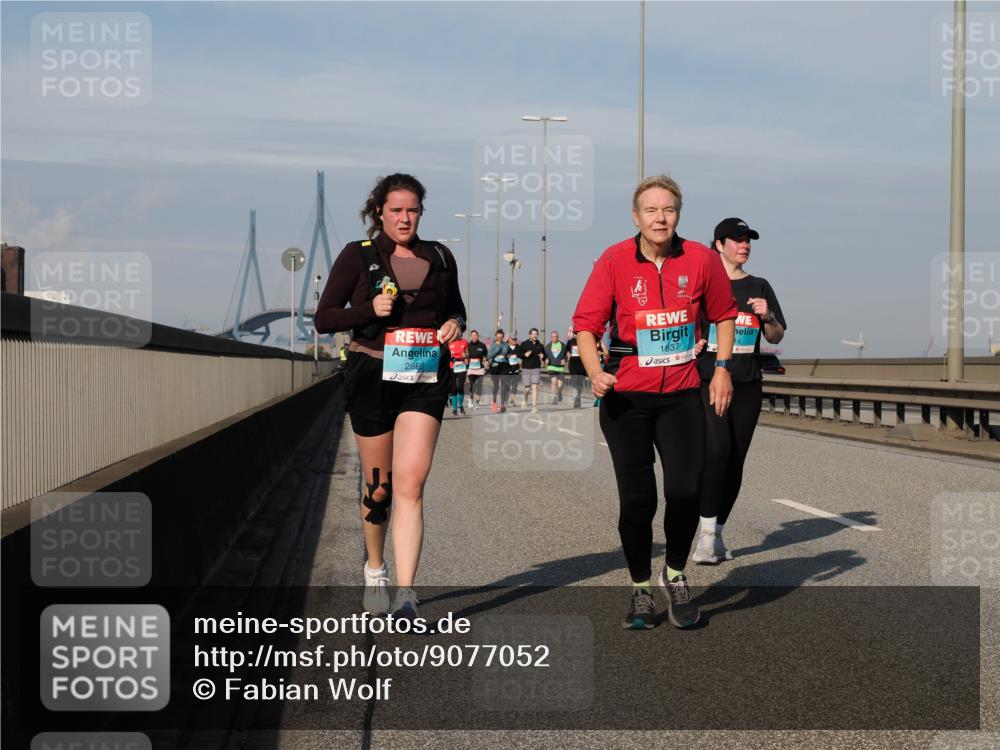 03.10.2025 - Köhlbrandbrückenlauf Fabian Wolf http://msf.ph/oto/9077052 03.10.2025 10:15:39 Position 3 2860, 1837 meine-sportfotos.de