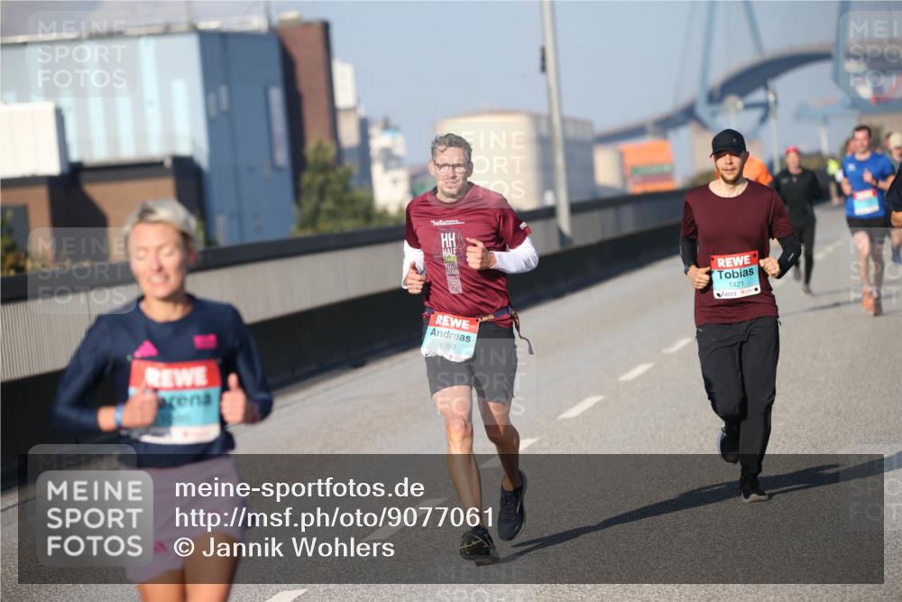 03.10.2025 - Köhlbrandbrückenlauf Jannik Wohlers http://msf.ph/oto/9077061 03.10.2025 09:43:40 Position 3 1090, 1421 meine-sportfotos.de