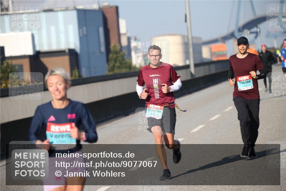 03.10.2025 - Köhlbrandbrückenlauf Jannik Wohlers http://msf.ph/oto/9077067 03.10.2025 09:43:40 Position 3 1090, 1421 meine-sportfotos.de