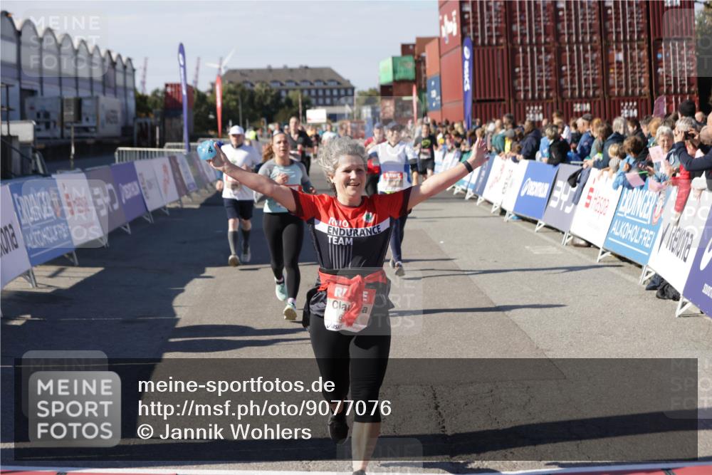 03.10.2025 - Köhlbrandbrückenlauf Jannik Wohlers http://msf.ph/oto/9077076 03.10.2025 13:17:13 Ziel 4242, 4361, 4404, 4982, 5033, 5073, 5087, 5090, 5429, 5479, 5544, 5667, 5943, 6431 meine-sportfotos.de