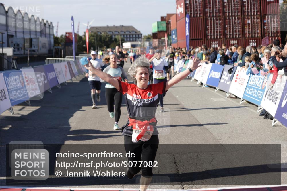 03.10.2025 - Köhlbrandbrückenlauf Jannik Wohlers http://msf.ph/oto/9077082 03.10.2025 13:17:13 Ziel 4242, 4361, 4404, 4982, 5033, 5073, 5087, 5090, 5429, 5479, 5544, 5667, 5943, 6431 meine-sportfotos.de