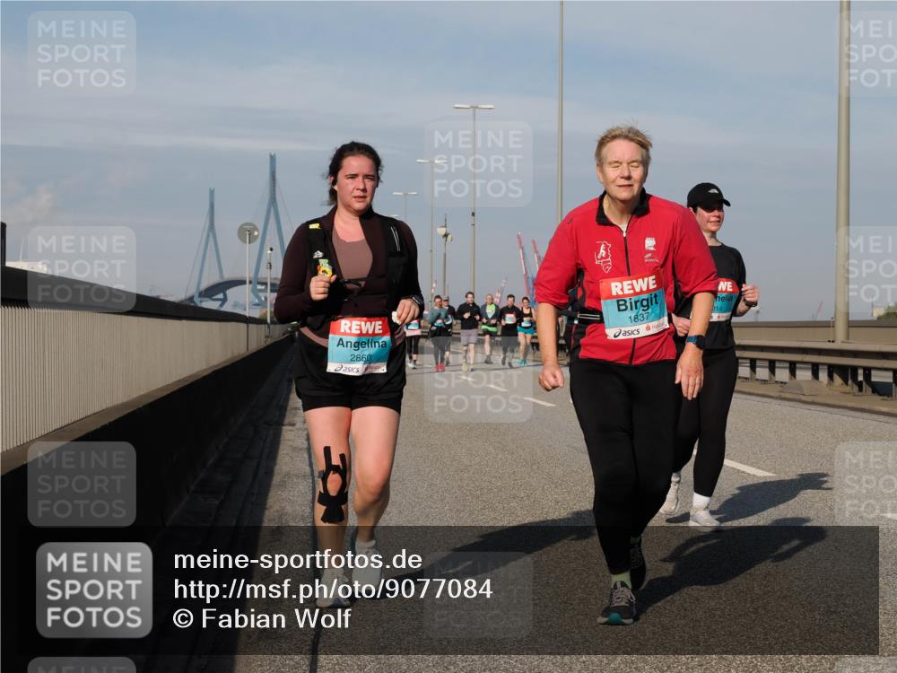03.10.2025 - Köhlbrandbrückenlauf Fabian Wolf http://msf.ph/oto/9077084 03.10.2025 10:15:39 Position 3 2860, 1837, 14 meine-sportfotos.de