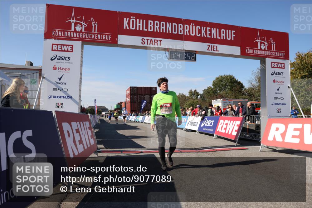 03.10.2025 - Köhlbrandbrückenlauf Lena Gebhardt http://msf.ph/oto/9077089 03.10.2025 13:41:42 Ziel 4894, 5193, 5228, 5230 meine-sportfotos.de