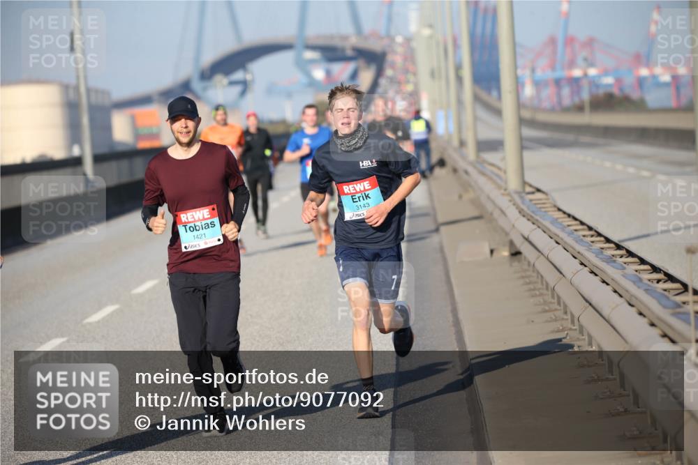 03.10.2025 - Köhlbrandbrückenlauf Jannik Wohlers http://msf.ph/oto/9077092 03.10.2025 09:43:41 Position 3 1421, 3143, 7 meine-sportfotos.de