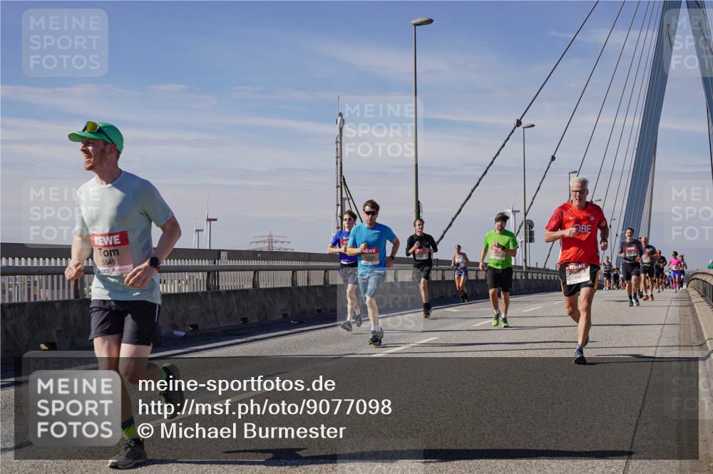 03.10.2025 - Köhlbrandbrückenlauf Michael Burmester http://msf.ph/oto/9077098 03.10.2025 12:42:09 Position 2 45845 meine-sportfotos.de