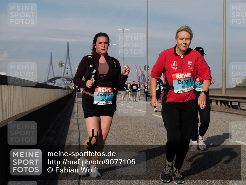 03.10.2025 - Köhlbrandbrückenlauf Fabian Wolf http://msf.ph/oto/9077106 03.10.2025 10:15:40 Position 3 2860, 1837, 201 meine-sportfotos.de