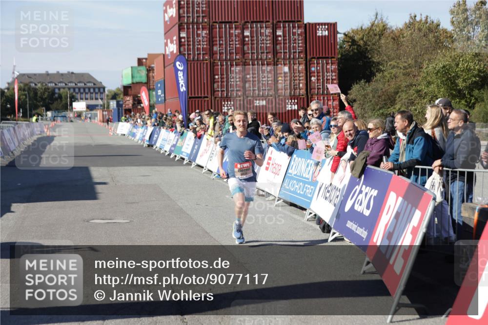 03.10.2025 - Köhlbrandbrückenlauf Jannik Wohlers http://msf.ph/oto/9077117 03.10.2025 12:47:30 Ziel 6638 meine-sportfotos.de