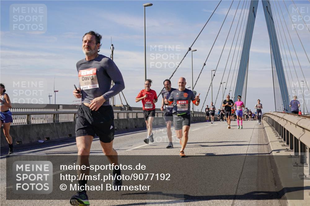 03.10.2025 - Köhlbrandbrückenlauf Michael Burmester http://msf.ph/oto/9077192 03.10.2025 12:42:16 Position 2 6194 meine-sportfotos.de