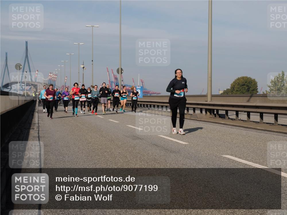 03.10.2025 - Köhlbrandbrückenlauf Fabian Wolf http://msf.ph/oto/9077199 03.10.2025 10:15:43 Position 3  meine-sportfotos.de