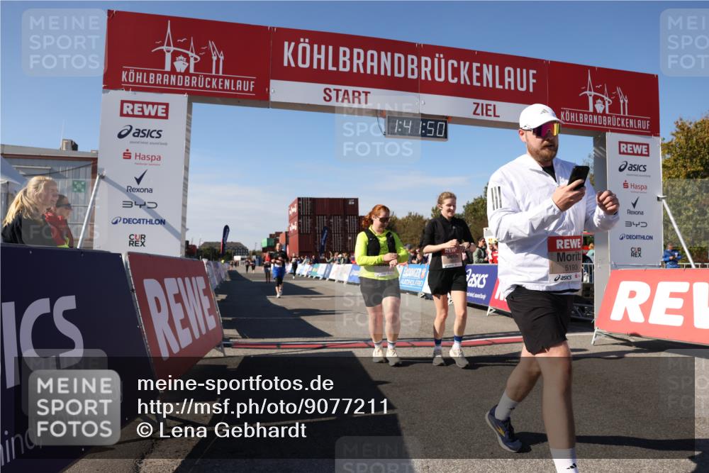 03.10.2025 - Köhlbrandbrückenlauf Lena Gebhardt http://msf.ph/oto/9077211 03.10.2025 13:41:50 Ziel 5193, 5232, 5250, 5257, 5315 meine-sportfotos.de