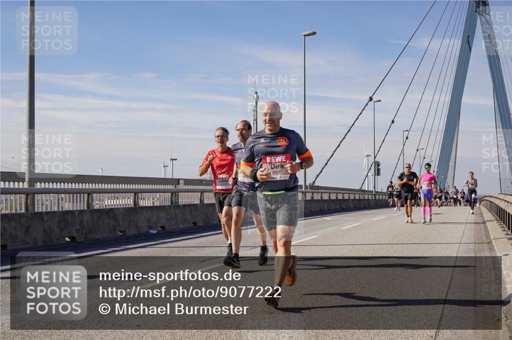 03.10.2025 - Köhlbrandbrückenlauf Michael Burmester http://msf.ph/oto/9077222 03.10.2025 12:42:17 Position 2 5670 meine-sportfotos.de