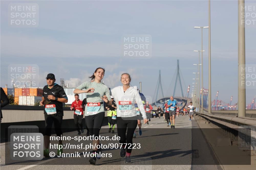 03.10.2025 - Köhlbrandbrückenlauf Jannik Wohlers http://msf.ph/oto/9077223 03.10.2025 09:52:15 Position 3 1333, 3797, 1395 meine-sportfotos.de