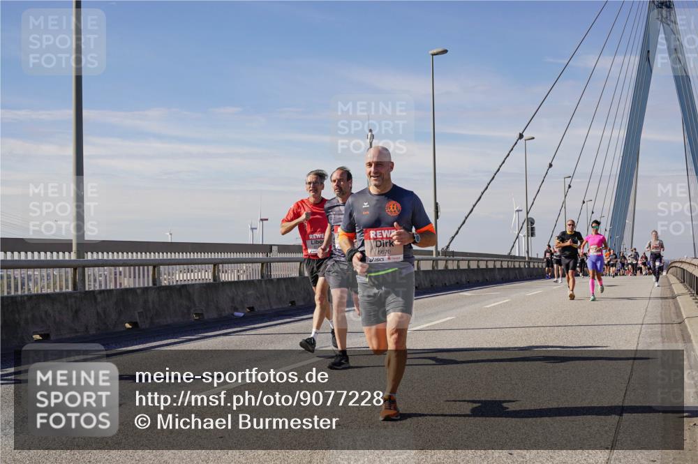 03.10.2025 - Köhlbrandbrückenlauf Michael Burmester http://msf.ph/oto/9077228 03.10.2025 12:42:18 Position 2 5670, 0 meine-sportfotos.de