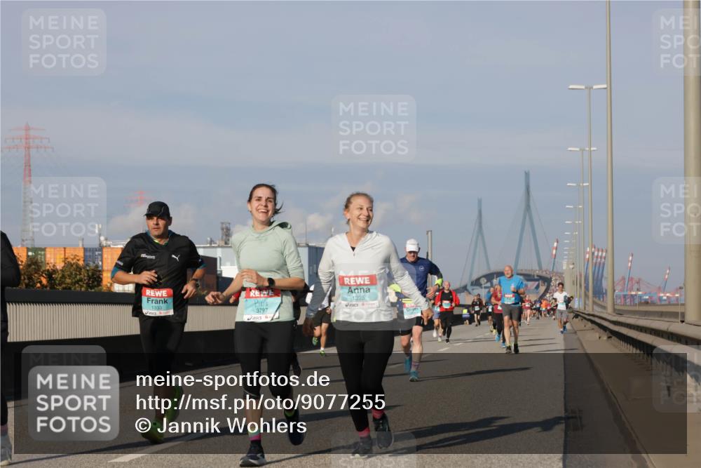 03.10.2025 - Köhlbrandbrückenlauf Jannik Wohlers http://msf.ph/oto/9077255 03.10.2025 09:52:15 Position 3 1333, 3797, 1395 meine-sportfotos.de
