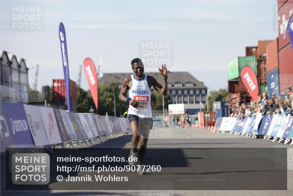 03.10.2025 - Köhlbrandbrückenlauf Jannik Wohlers http://msf.ph/oto/9077260 03.10.2025 12:48:27 Ziel 6359 meine-sportfotos.de