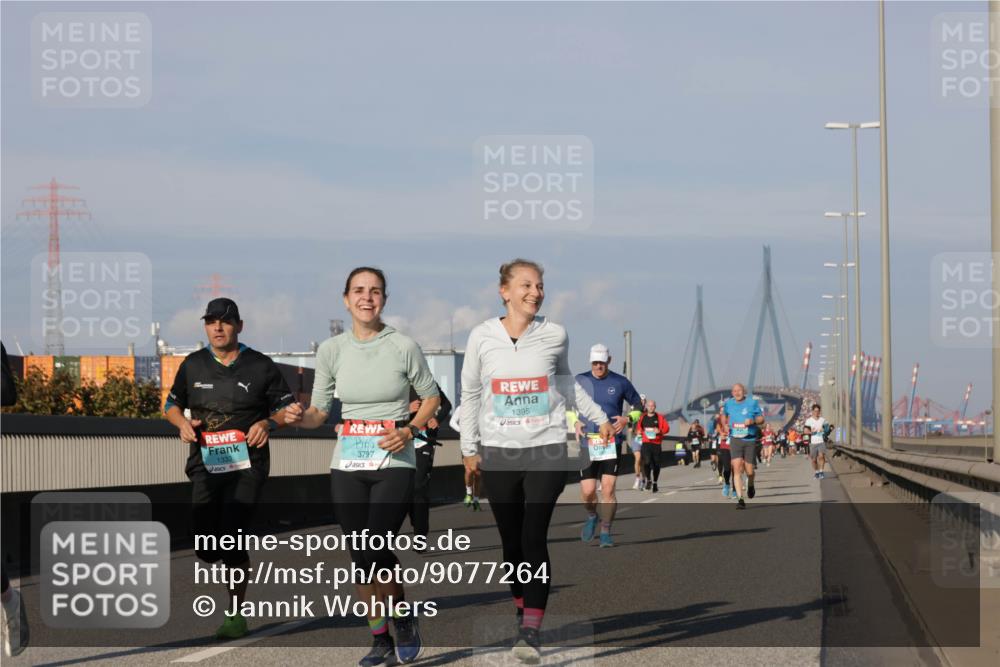03.10.2025 - Köhlbrandbrückenlauf Jannik Wohlers http://msf.ph/oto/9077264 03.10.2025 09:52:15 Position 3 1333, 3797, 1395 meine-sportfotos.de